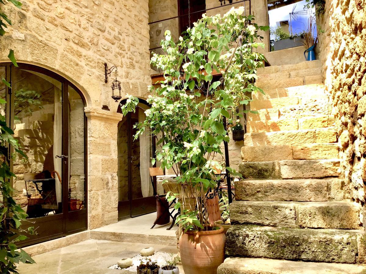 Un Patio En Luberon Bed & Breakfast Ansouis Exterior photo